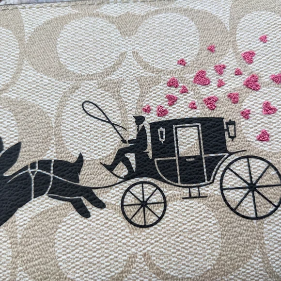 COACH Lunar New Year Rabbit Wristlet Signature Carriage w/Rabbit CF372 NWT - Picture 8 of 11